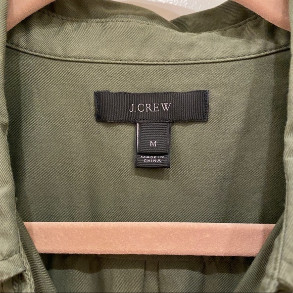 NWOT J. Crew Women’s Boyfriend Utility Button Shirt / Size M / Army Green - Picture 5 of 5